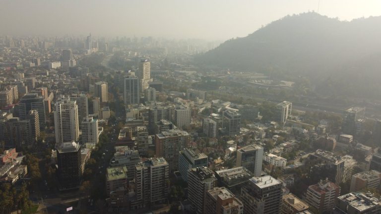 Decretan preemergencia ambiental: Esta es la restricción vehicular este jueves 2 de julio en la Región Metropolitana