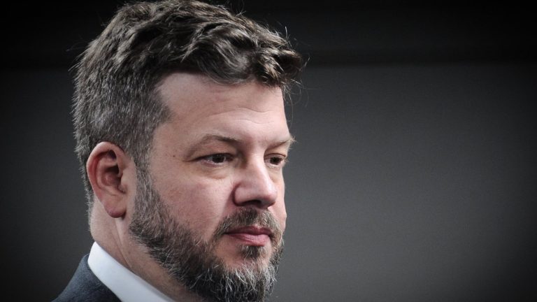 “Son una amenaza futura”: Las críticas a Johannes Kaiser tras dichos sobre nuevo golpe de Estado