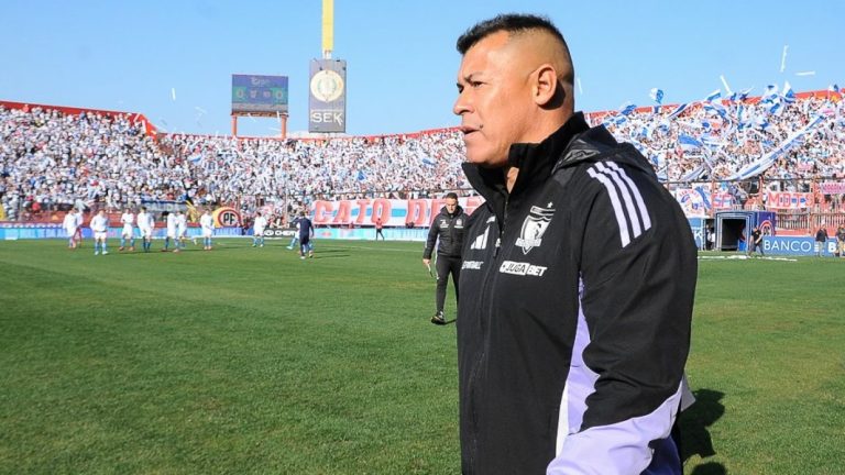 Jorge Almirón se muestra firme luego de la derrota de Colo Colo ante la UC y cuestiona el arbitraje