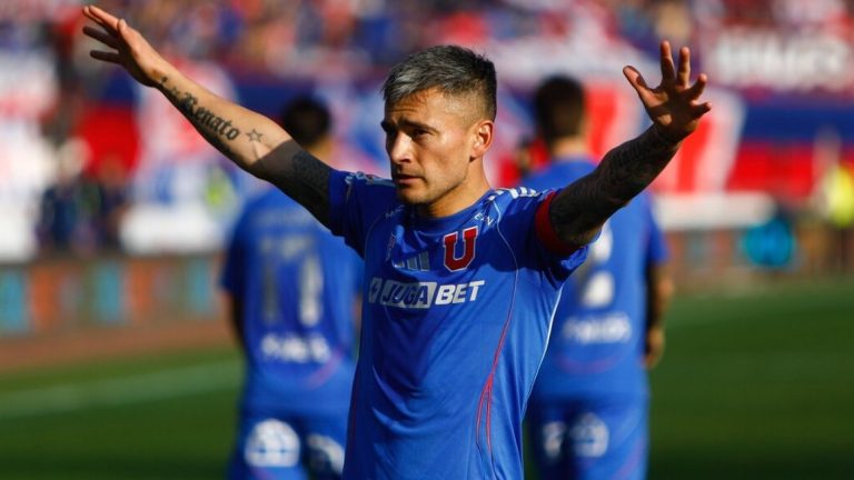 Charles Aránguiz destacó el triunfo de la U ante Colo Colo: “Yo defiendo mi camiseta”