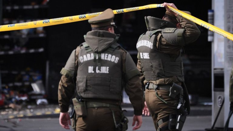 Hombre fue baleado tras atacar con cuchillos a una mujer y a carabineros en Nacimiento