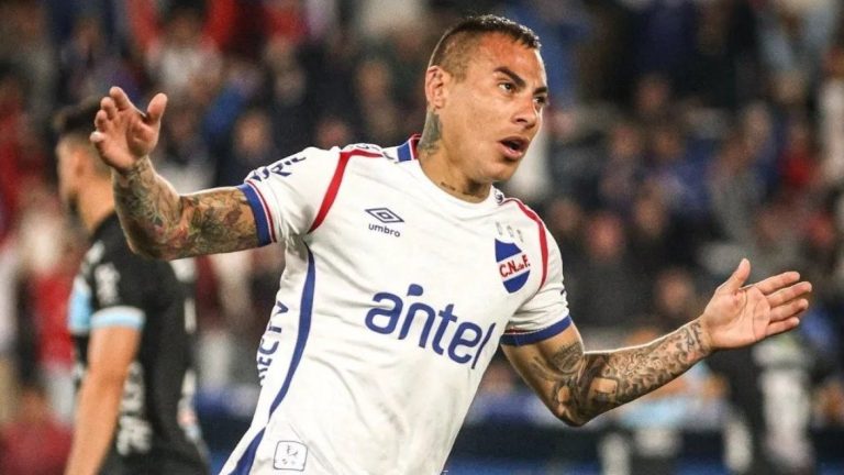 ¿Se aleja de la U? Eduardo Vargas toma sorpresiva decisión que genera ola de especulaciones