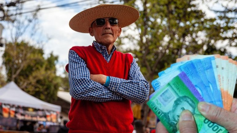 Aguinaldo de Fiestas Patrias para pensionados: Revisa quiénes lo reciben y cuál es el monto