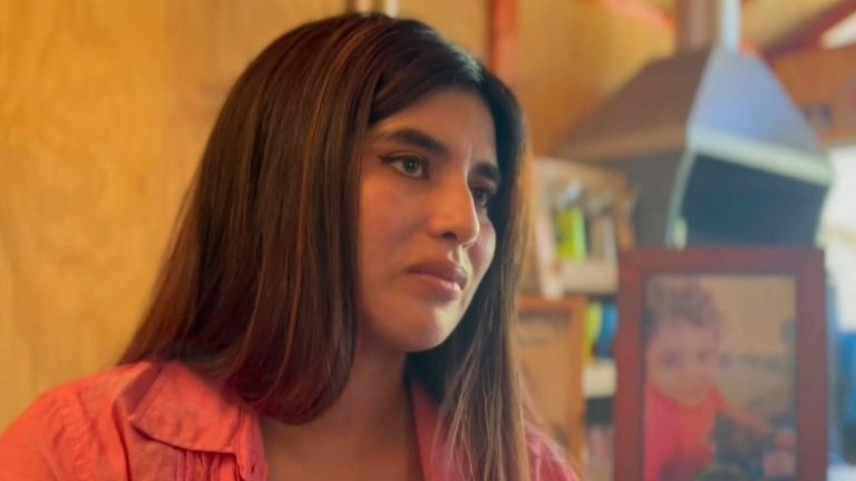 “Sentí una presión”: La sorpresa que Estefanía Gutiérrez se llevó al prender celular que usaba su hijo