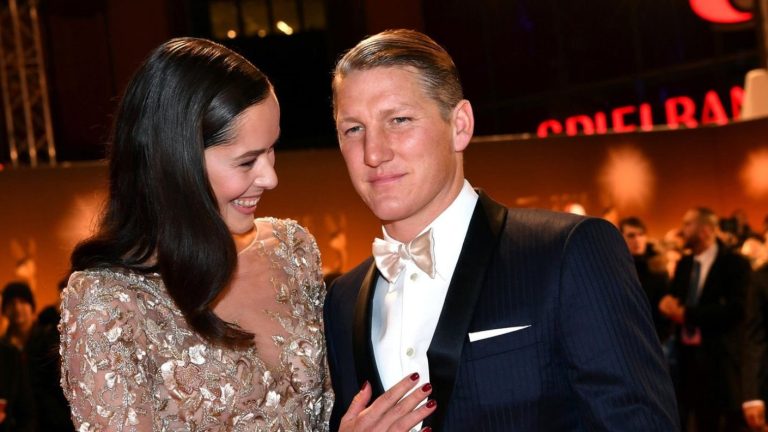 Tras 9 años juntos: Campeón del mundo genera revuelo al confirmar quiebre con su esposa