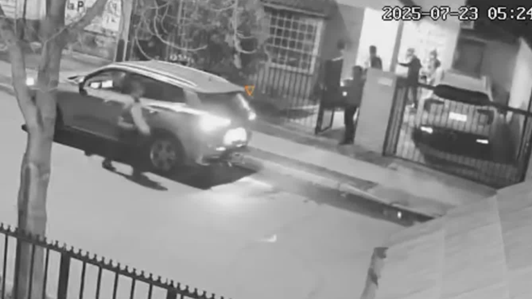 Bajan del auto e irrumpen en casas: Así actúa la banda que mantiene en alerta a vecinos de Lampa