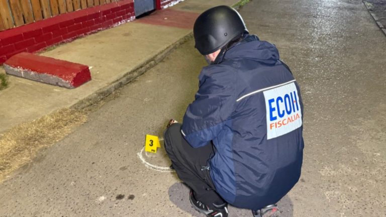 Había salido de la cárcel: Hombre fue asesinado a tiros en plena vía pública en Puente Alto