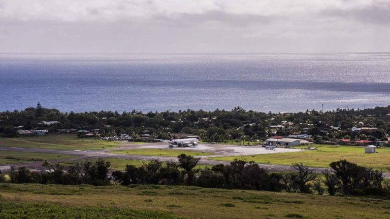 Gobierno aumenta amplitud que alcanzó tsunami en Rapa Nui: Advierte que fenómeno está en evolución