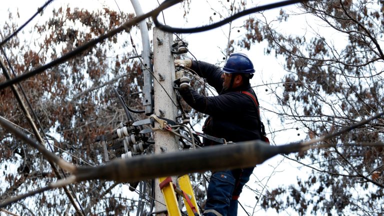 Pago de compensación por cortes de luz: Revisa el monto y cuándo recibirás el dinero