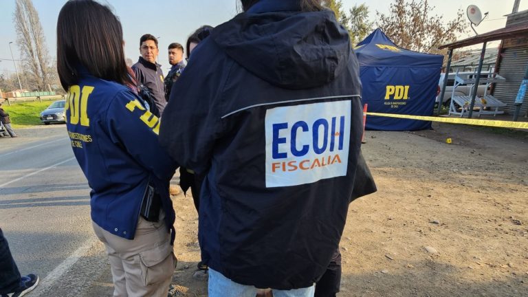 Dos hombres fueron asesinados a balazos en cancha de fútbol de Colina