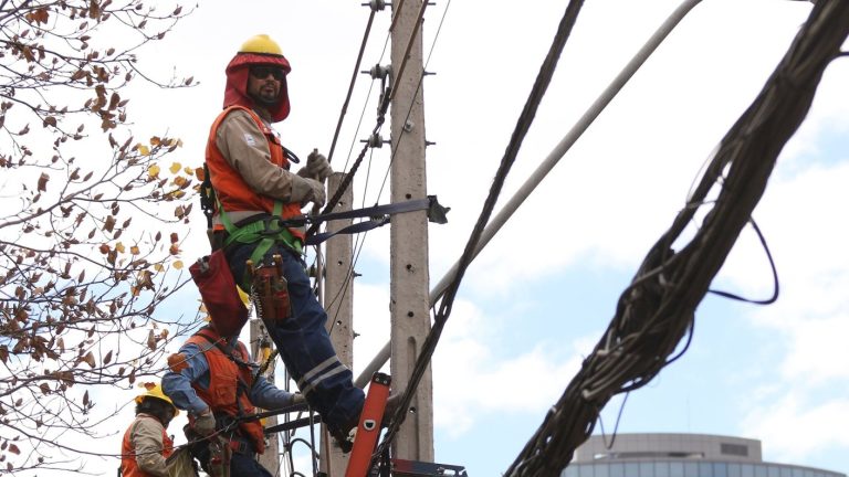 Enel anuncia cortes de luz para seis comunas de la capital este martes 22 de julio