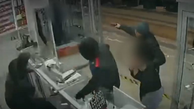 Turbazo en joyería de Maipú: Así fue el millonario robo donde una trabajadora fue tomada como rehén