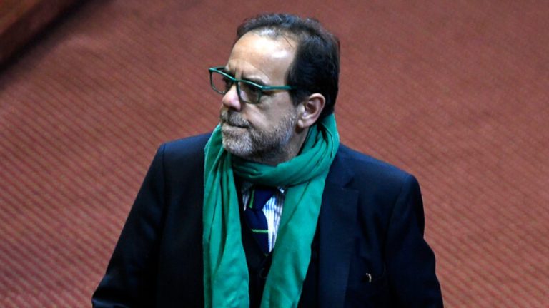 Oficialismo no tendrá lista única: AH y FRVS se bajan del acuerdo y tendrán su propio pacto