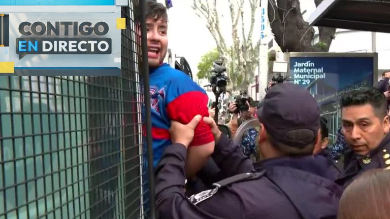 “¡Nos pegaron!”: El descargo de hincha detenido al ser trasladado desde comisaría en Argentina