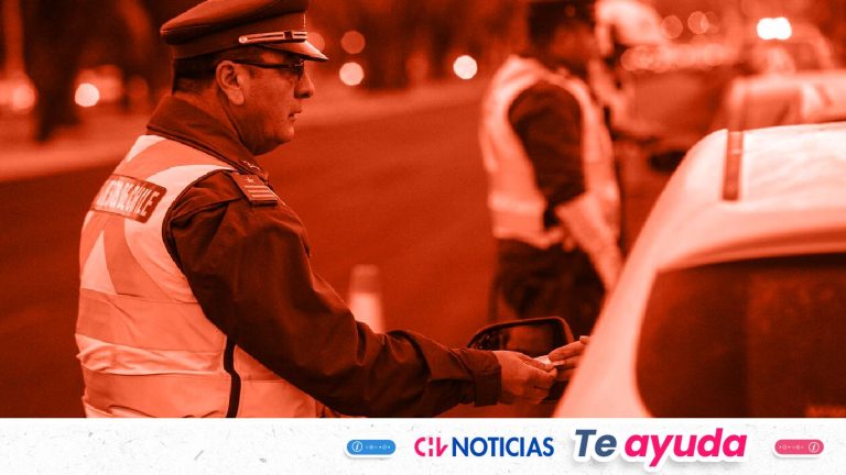 El viernes se acaba la restricción vehicular: Revisa qué patentes no pueden circular esta semana