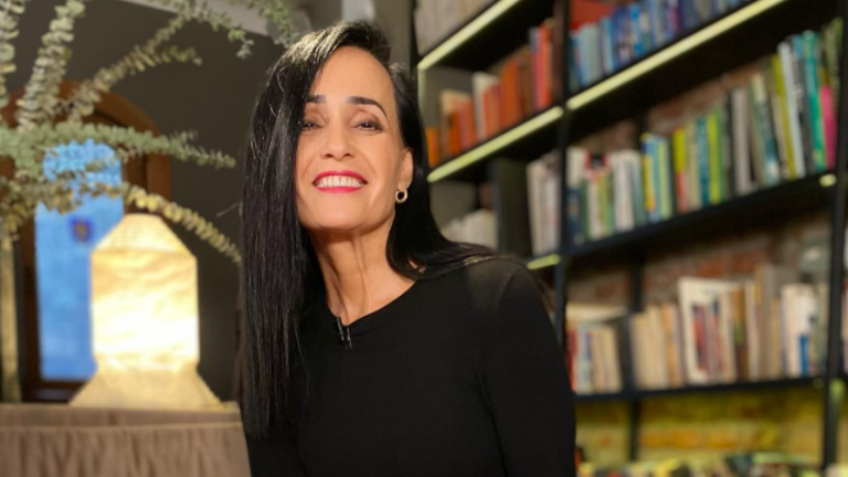 Carolina Gutiérrez dio detalles de apuesta que inspiró osada foto semidesnuda