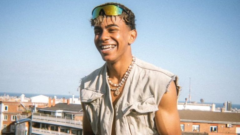 A los besos: Revelan que Lamine Yamal fue sorprendido en modo romántico con cantante urbana