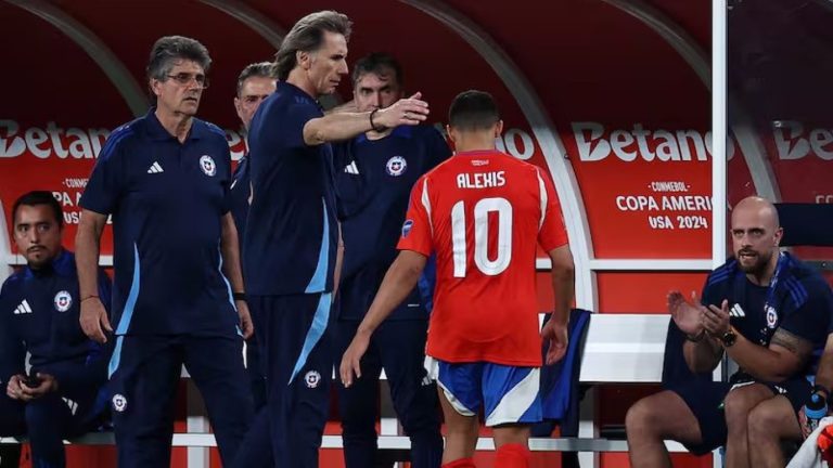 Ricardo Gareca le hace tremenda desconocida a La Roja al elegir a sus mejores pupilos