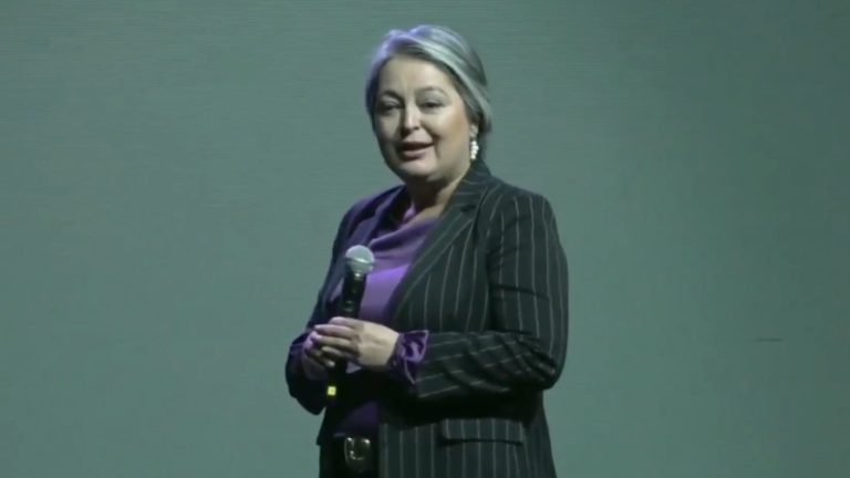 Jeannette Jara adelanta “nueva etapa” en campaña: Anuncia que no asistirá a foros