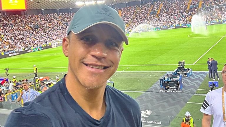 Alexis Sánchez reapareció y estuvo en la Supercopa de Europa: El error que sorprendió a hinchas