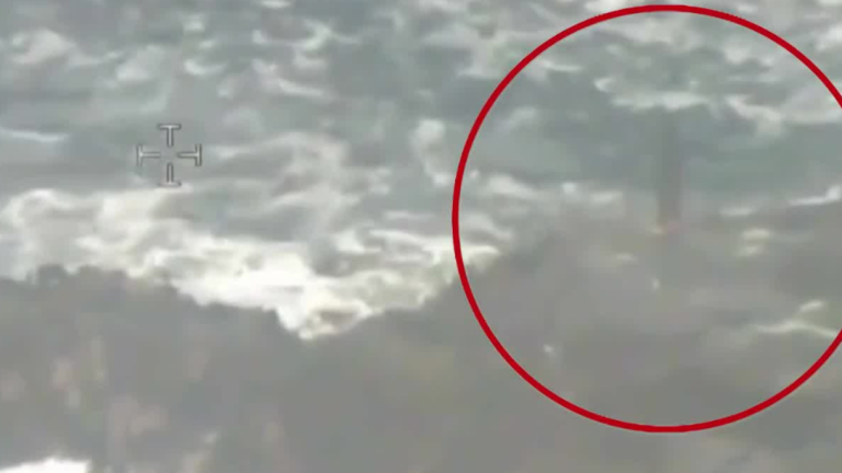 Aferrado a unos roqueríos: Así fue el hallazgo de unos de los pescadores desaparecidos en Magallanes