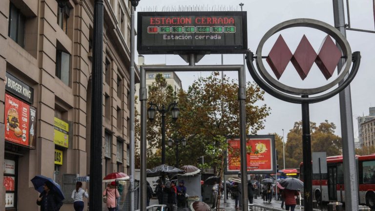 Metro restablece servicio en línea 1 tras cierre de estación Hernando de Aguirre