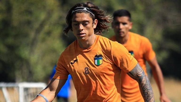 Joaquín Montecinos rompe el silencio tras no poder fichar en Colo Colo: “Se malinterpretó todo”