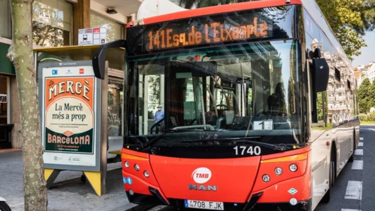 La micro del futuro: Furor en España por bus que usa excremento humano en vez de bencina