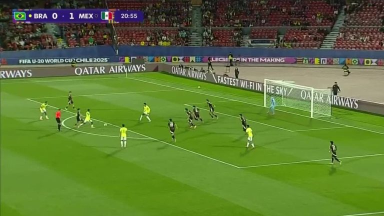 ¡Hay partido en el Estadio Nacional! Rafael Coutinho empató para Brasil ante México