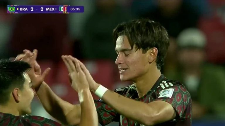¡Lo empató México! Diego Ochoa se impuso en el aire y decretó el 2 a 2 entre México y Brasil