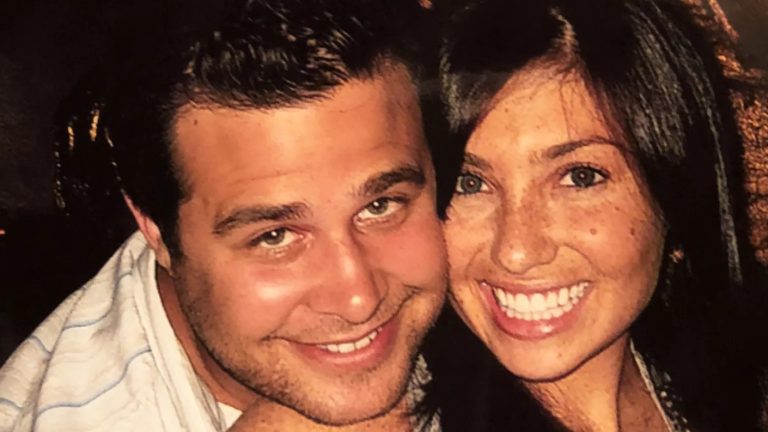 Indignación contra forenses: Caso de mujer apuñalada 20 veces fue investigado como suicidio