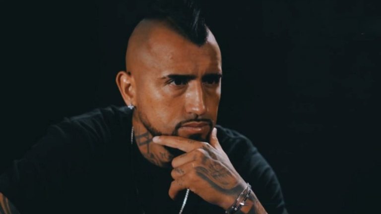 Productora presentó querella contra Arturo Vidal por fallido documental: Habrían pagado 96 mil dólares