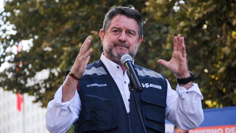 Tricel admite a trámite requerimiento para destitución de Claudio Orrego