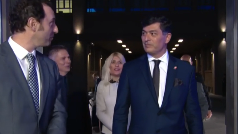 Así fue la llegada de Franco Parisi al Debate Presidencial 2025: “Vamos a hablar con la verdad”