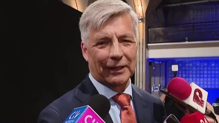 Así llegó Harold Mayne-Nicholls al Debate Presidencial 2025: Respondió a comentarios de Bielsa