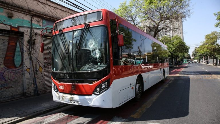 Hombre murió tras ser atropellado por bus RED en Maipú: No había pasos habilitados para peatones