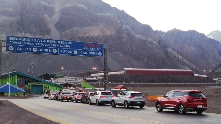 Paso Los Libertadores cerrará a partir de este sábado por nieve y viento