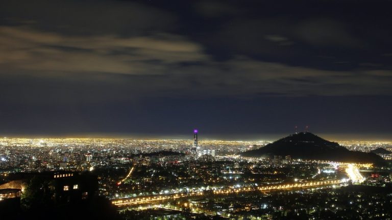 Emiten aviso por tormentas eléctricas este viernes: Estas serán la cuatro regiones afectadas