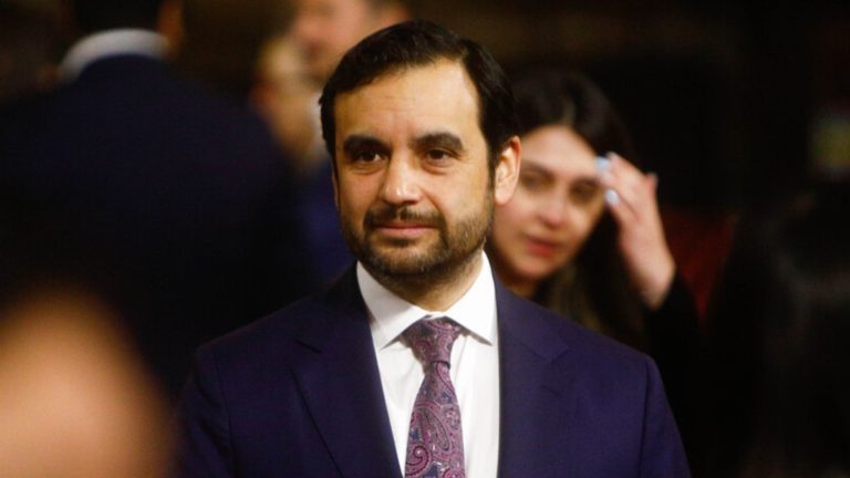 “Te quedan 5 meses”: Revelan contenido de amenazas de muerte contra ministro Jaime Gajardo