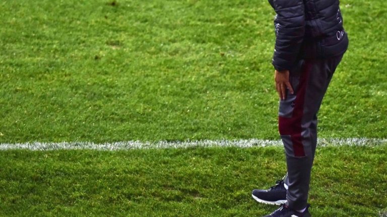 “Lo desconoció”: Mujer acusa a figura del fútbol chileno de no reconocer a su hijo de 9 años