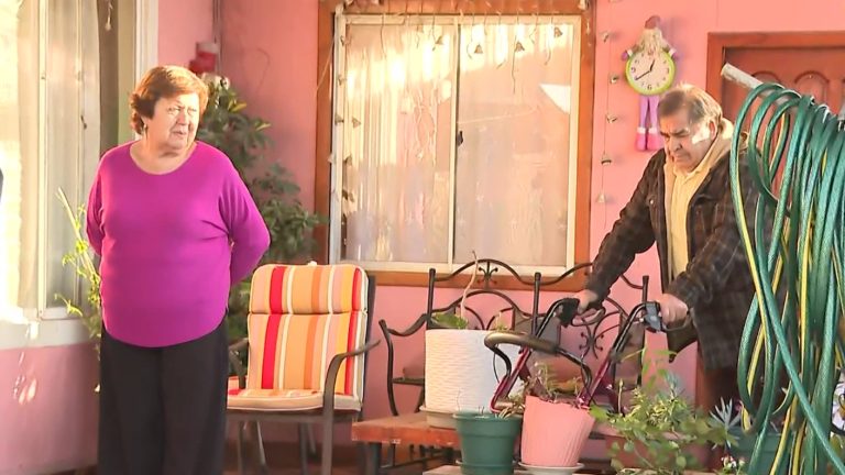 Adultos mayores sufrieron turbazo en Buin: Delincuentes comieron empanadas mientras desvalijaban la casa