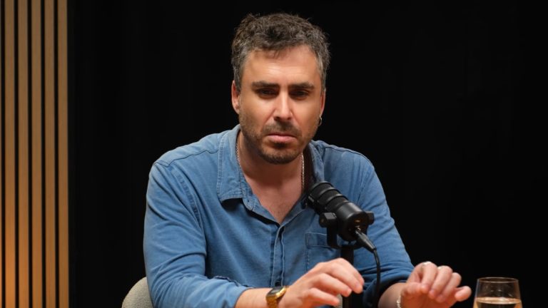 “Era una suerte de compañía”: Nicolás Oyarzún sorprendió al revelar compleja lucha contra adicción