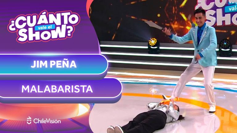 ¡Peligroso e ingenioso! Malabarista sorprendió con arriesgada maniobra en su espectáculo