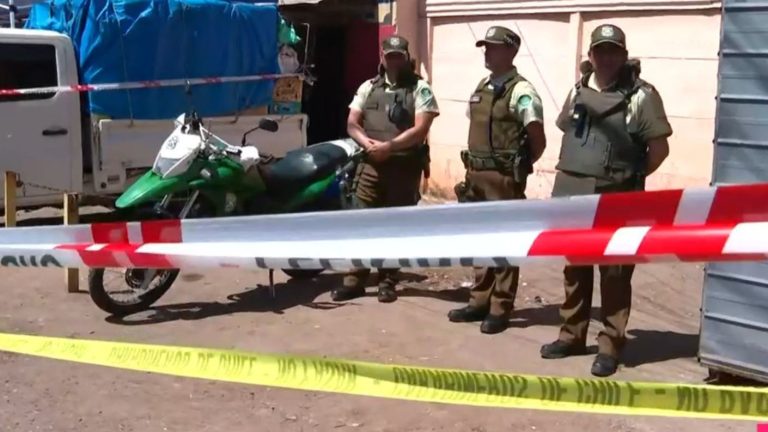 Alerta por hallazgo de cuerpo en cité de Estación Central: Tiene heridas de puñaladas