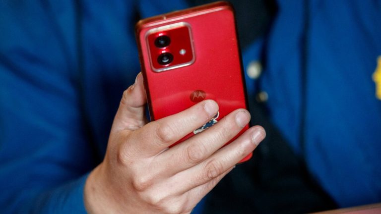 Insólito hecho en Villa Alemana: La razón por la que ladrón devolvió celular robado