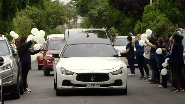 VIDEO | Así fue el velorio de niño fallecido en Recoleta: Fue despedido por familiares y comunidad escolar