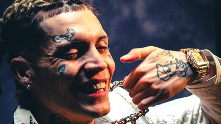 “Gracias a Dios”: Marcianeke encendió alarmas por su estado de salud tras publicar desde clínica