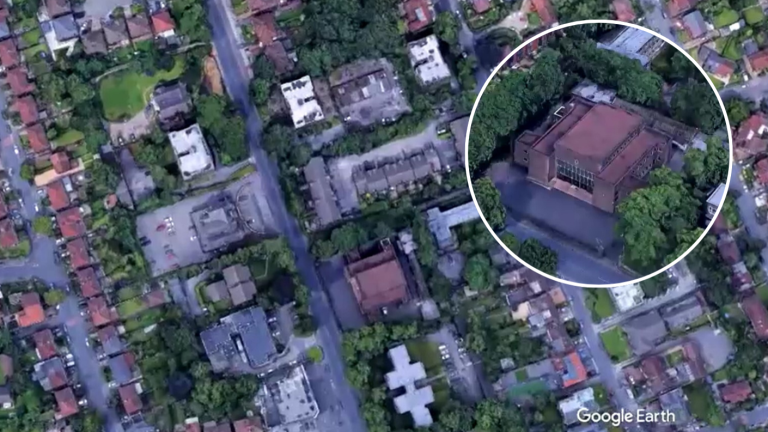 Alerta en Manchester: Embistieron con auto y atacaron con cuchillo en sinagoga