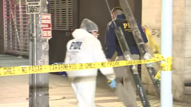 Era estudiante de arquitectura: Lo que se sabe del universitario asesinado en su edificio en Santiago