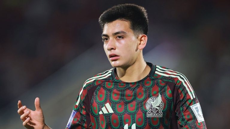 Es una de las grandes promesas del fútbol, jugó el Mundial Sub 20 y ahora su club le puso precio